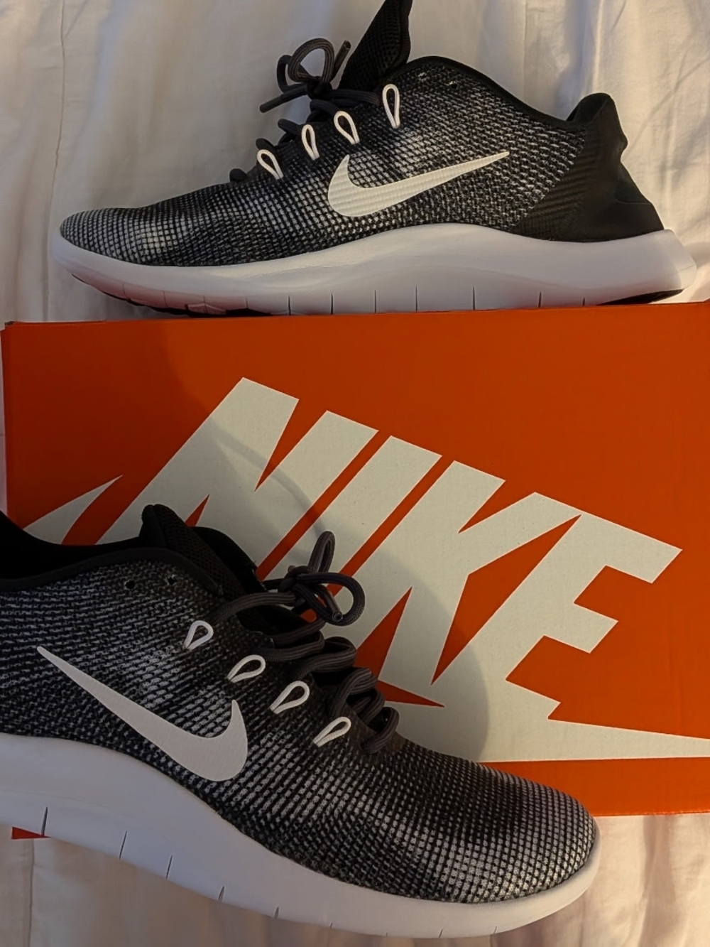 🔥Nike Flex 2018 Black & White Running Shoes